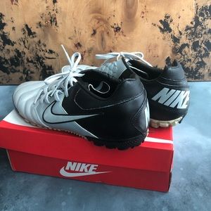 Nike man soccer shoes, size 11.5